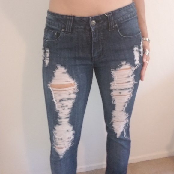💸SOLD💸 Miley by Max Azria Shredded Dark Jeans - Picture 2 of 5